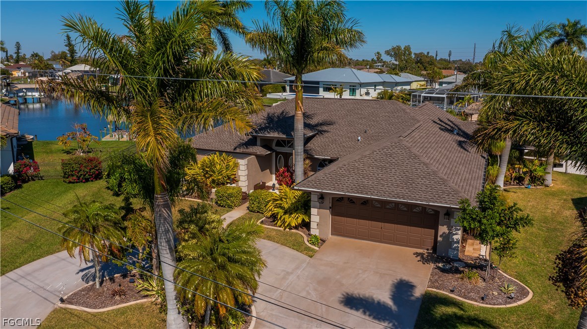 3 Bed Pool Home for Sale in Cape Coral, photo 4