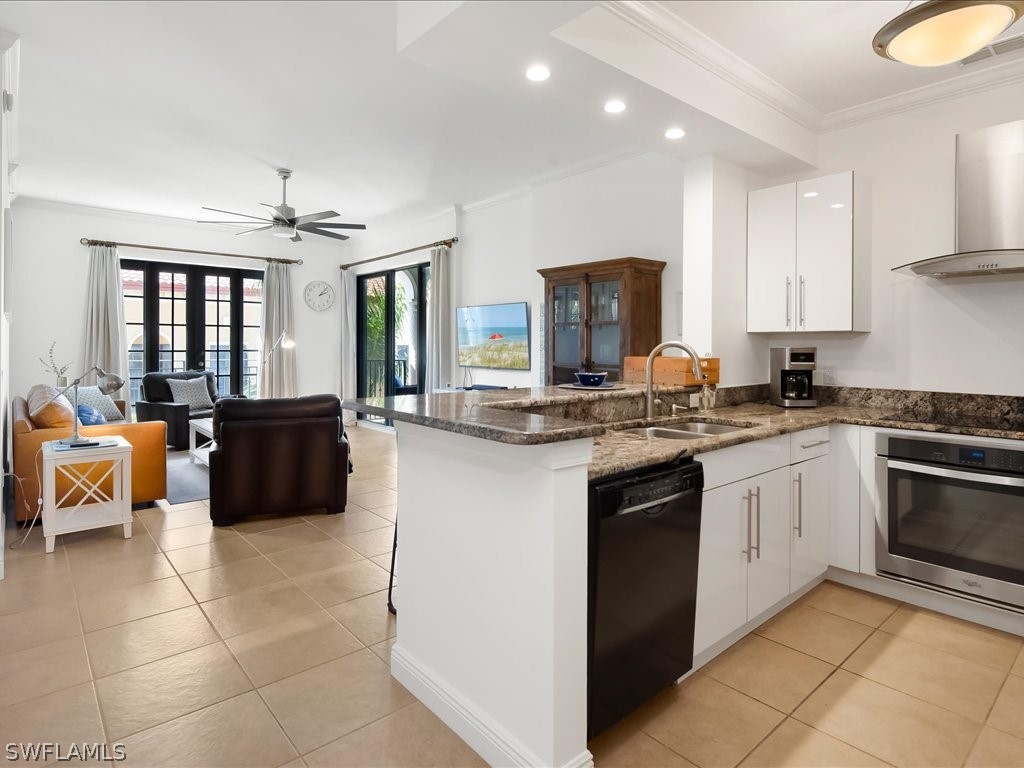 2 Bed Condominium for Sale in Estero, photo 4