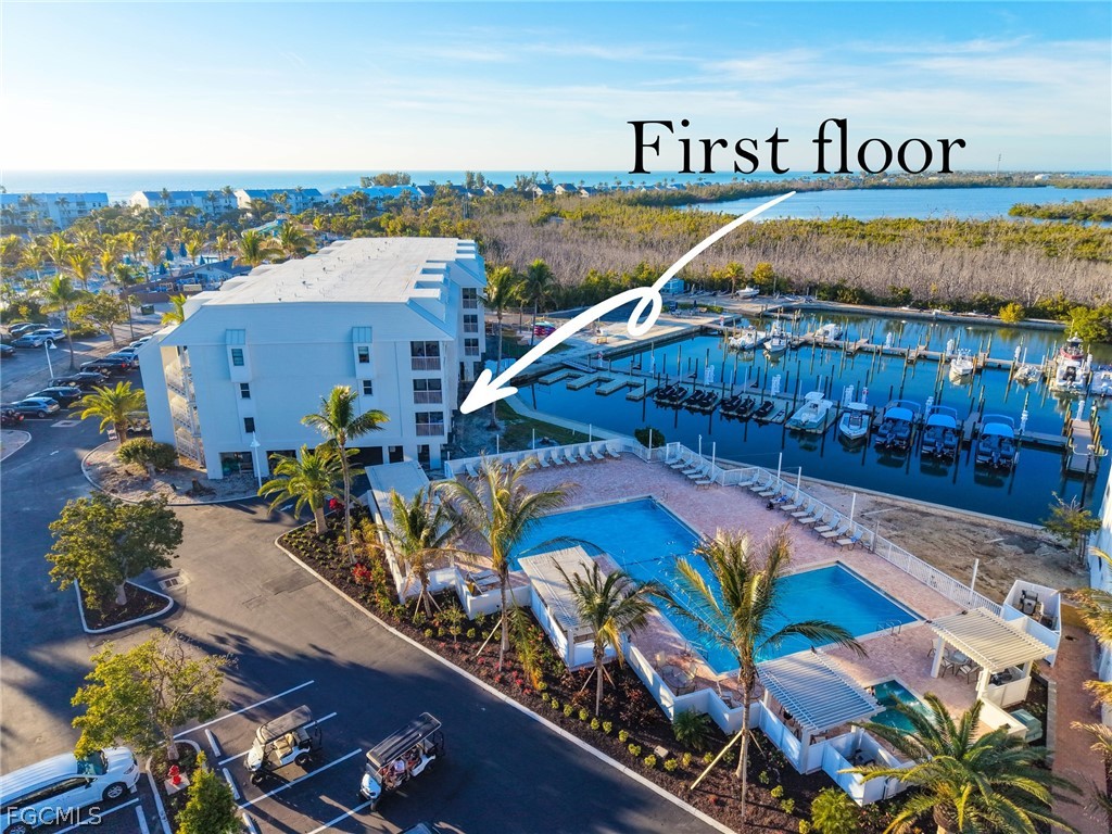 1 Bed Waterfront Home for Sale in Captiva, photo 4