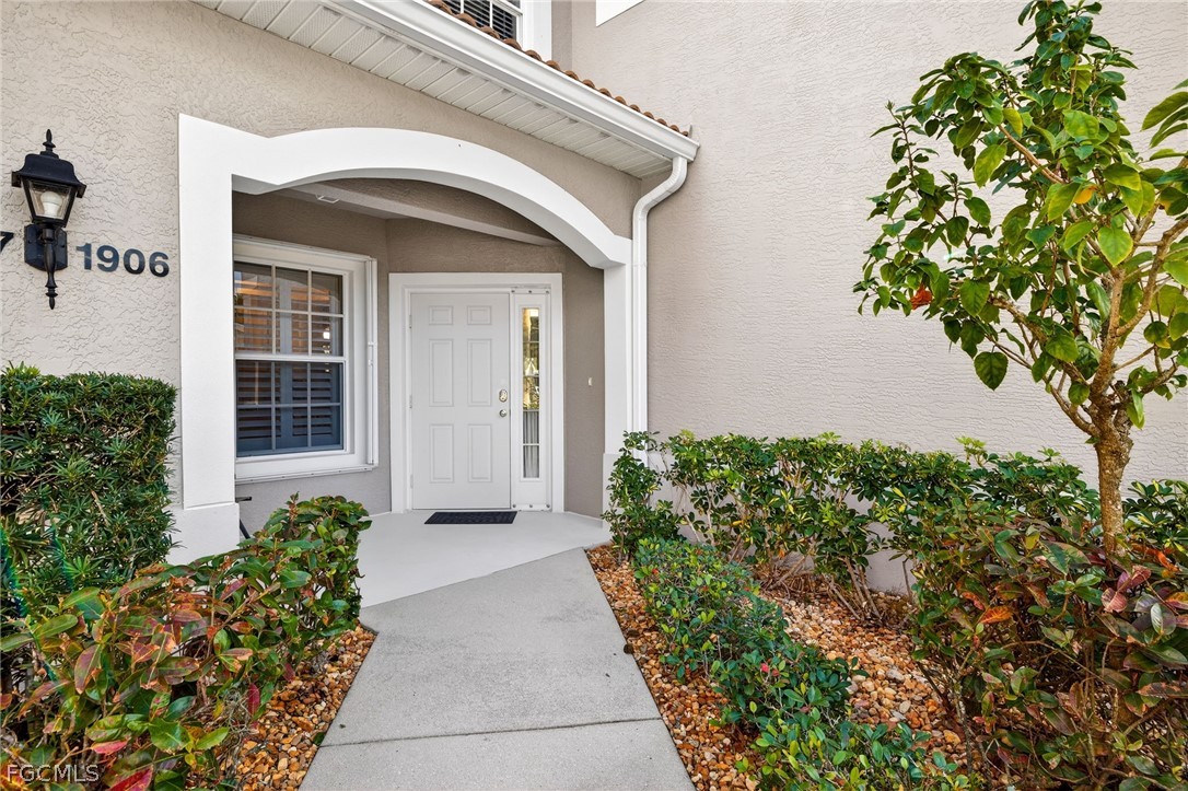 2 Bed Waterfront Home for Sale in Garden Lakes, photo 4