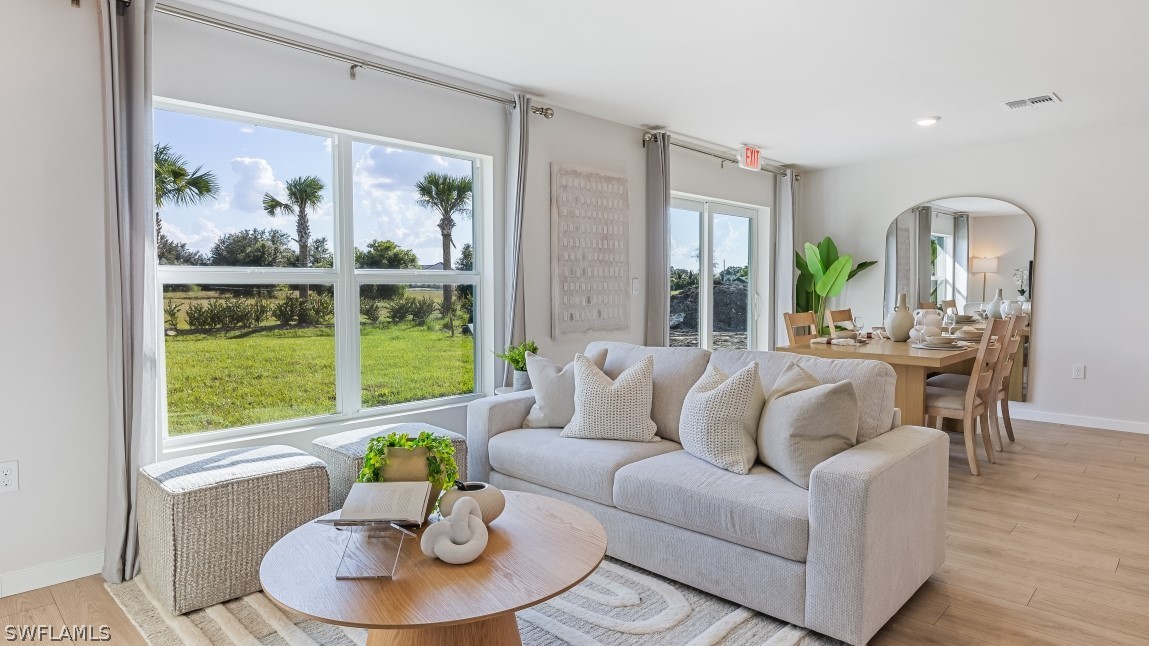 4 Bed SingleFamilyResidence for Sale in Cape Coral, photo 4