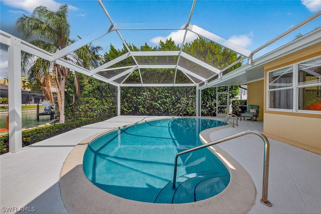 3 Bed Pool Home for Sale in Marco Island, photo 4