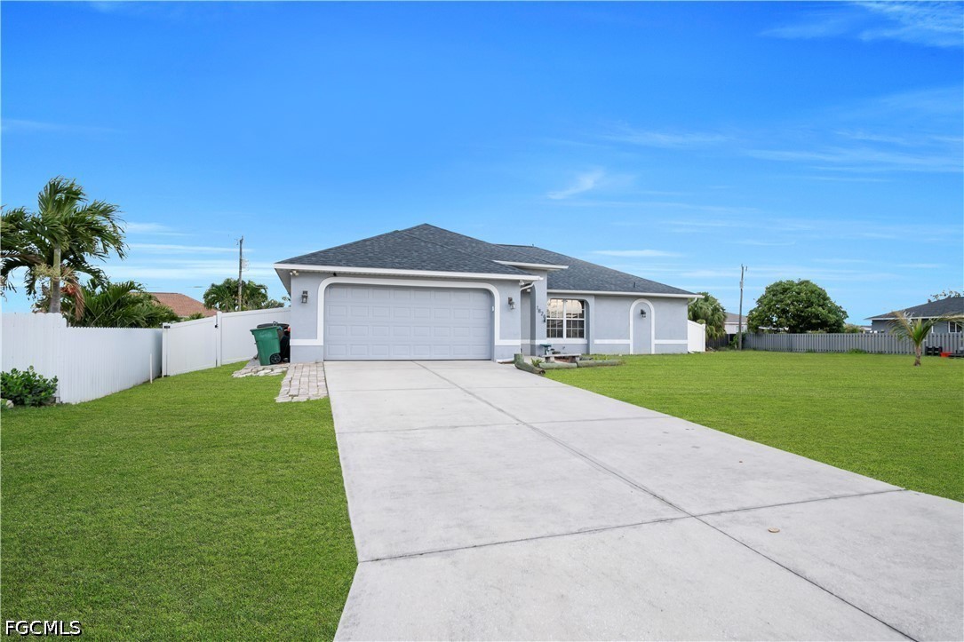 4 Bed SingleFamilyResidence for Sale in Cape Coral, photo 4