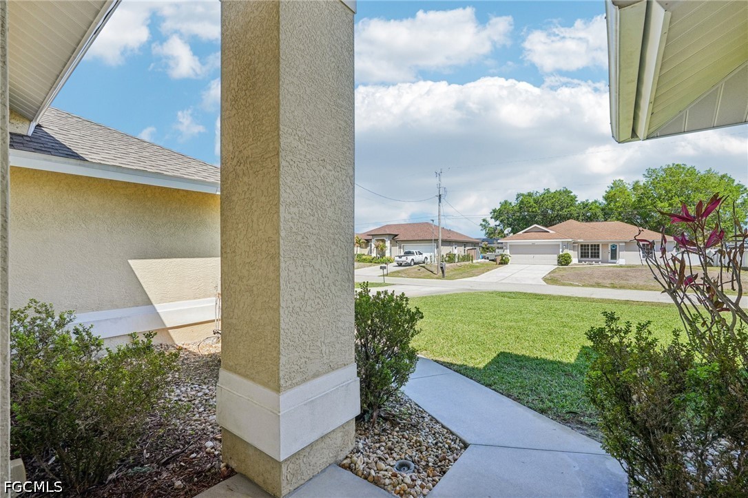 3 Bed Pool Home for Sale in Lehigh Acres, photo 4