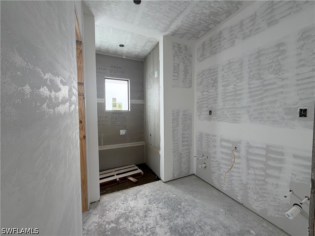 3 Bed SingleFamilyResidence for Sale in Naples, photo 4
