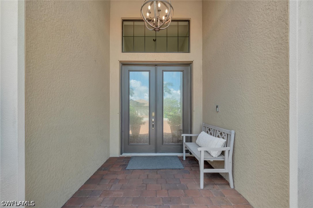 4 Bed Pool Home for Sale in Naples, photo 4