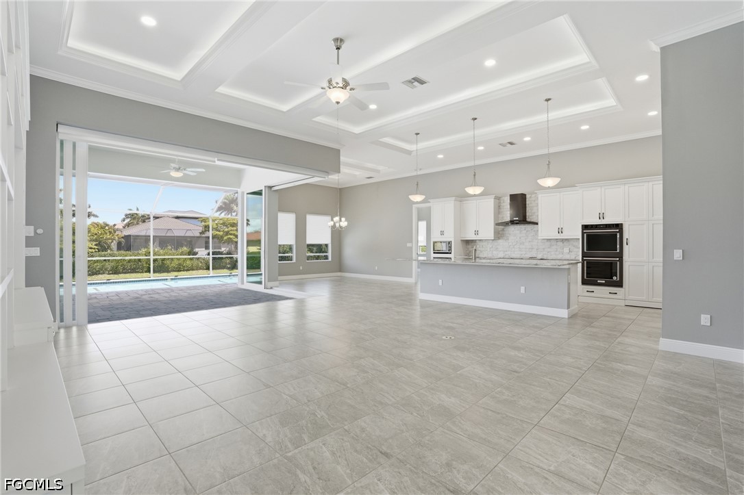 5 Bed Pool Home for Sale in Belle Meade, photo 4