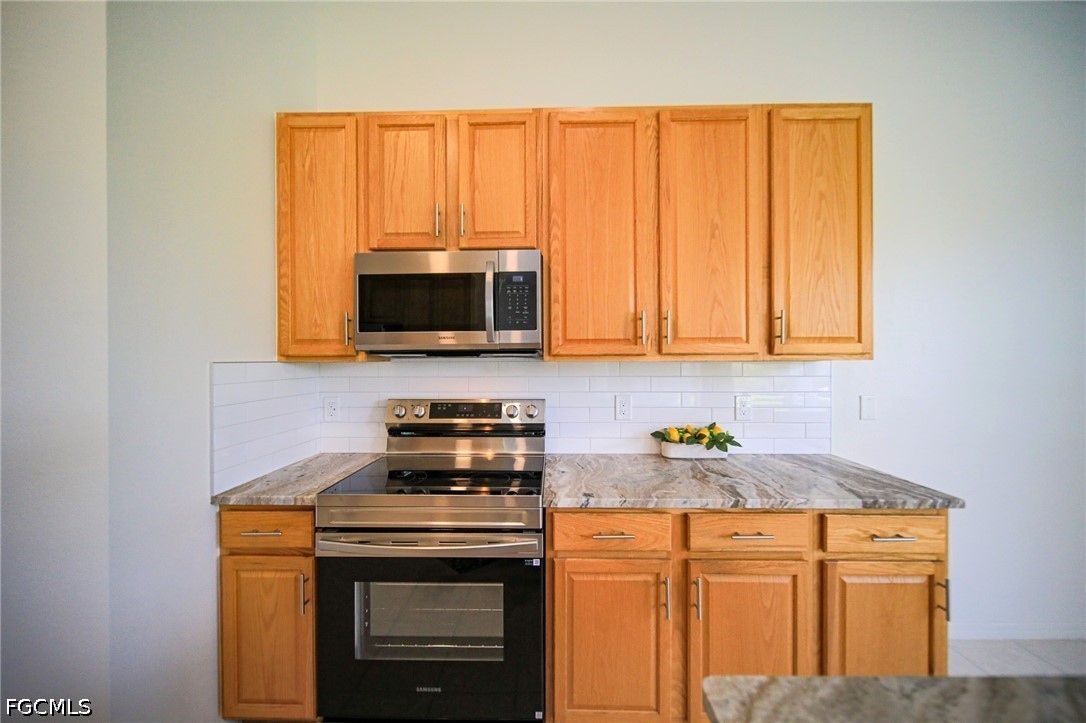 4 Bed SingleFamilyResidence for Sale in Danforth Lakes, photo 4