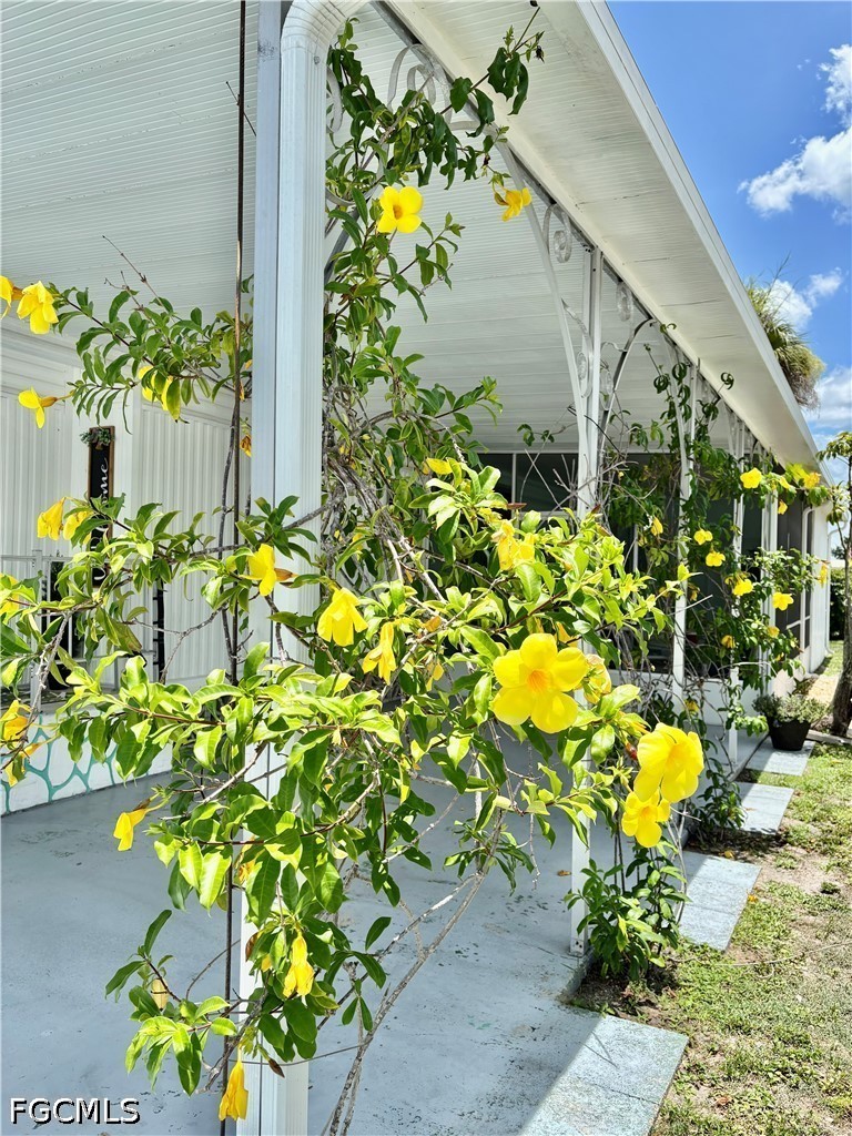2 Bed ManufacturedHome for Sale in North Fort Myers, photo 4