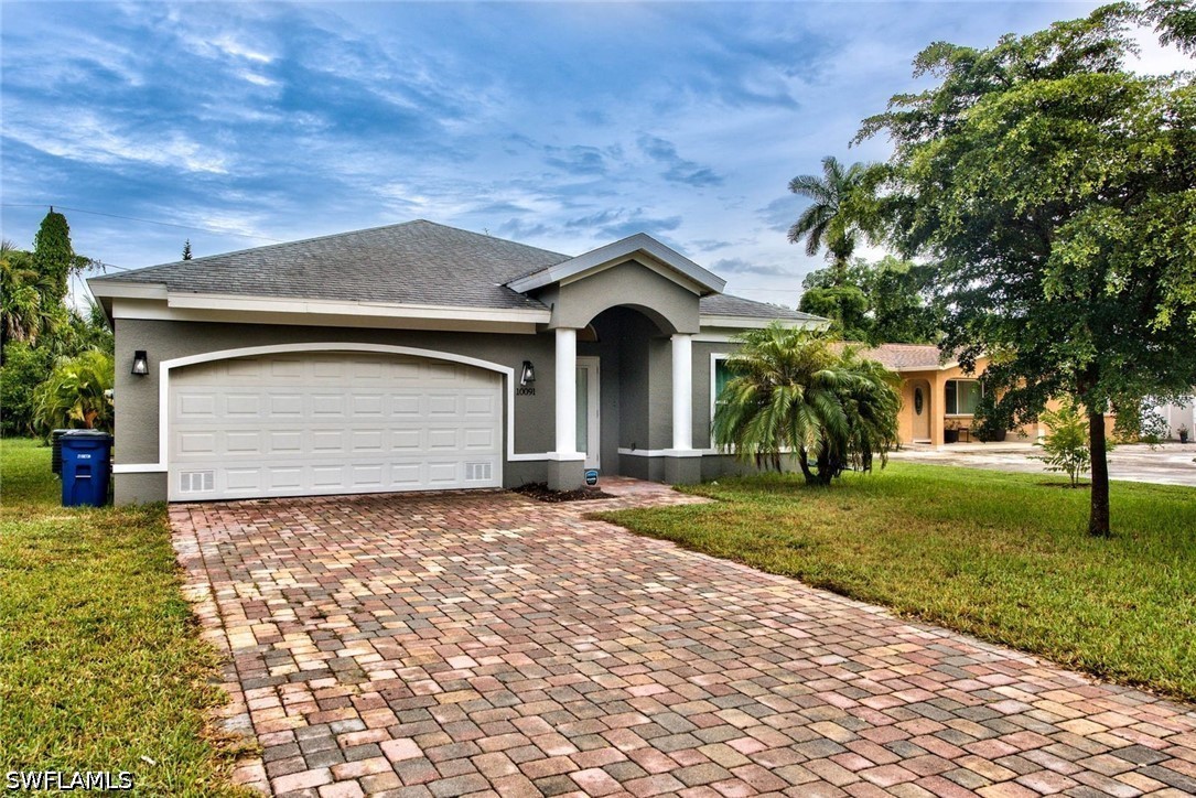 3 Bed Pool Home for Sale in Bonita Springs, photo 4