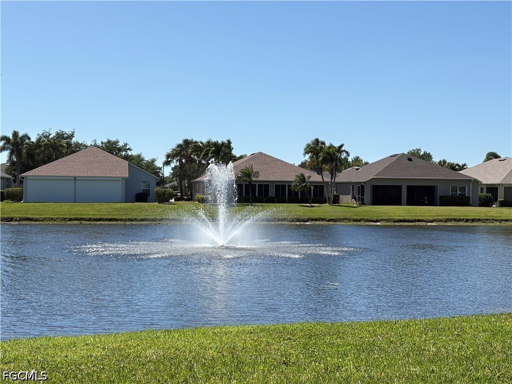 2 Bed Waterfront Home for Sale in Fort Myers, photo 4