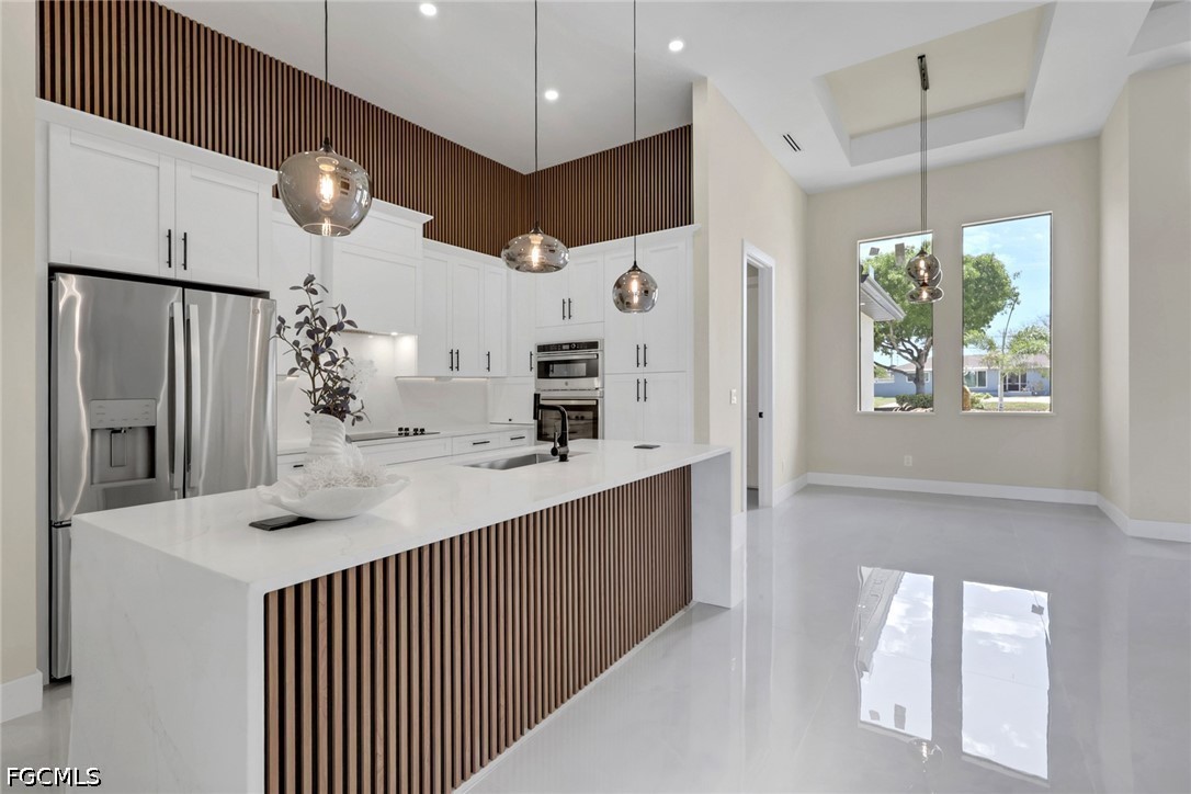3 Bed Pool Home for Sale in Cape Coral, photo 4