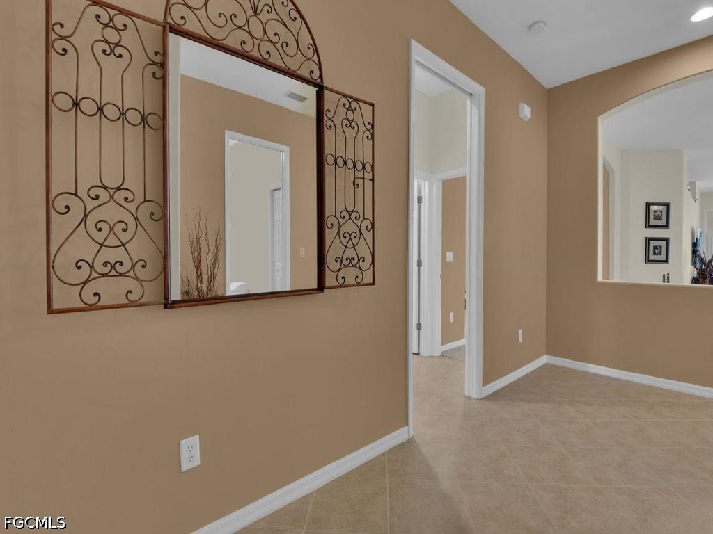 4 Bed Pool Home for Sale in Westminster, photo 4
