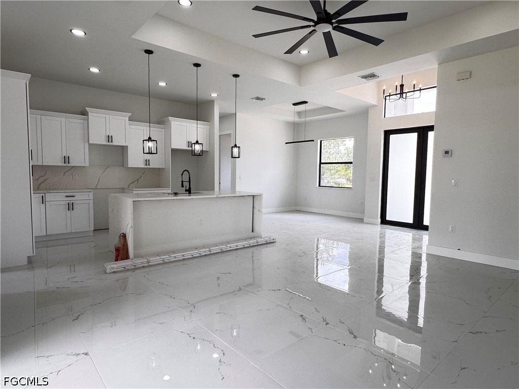 3 Bed SingleFamilyResidence for Sale in Lehigh Acres, photo 4