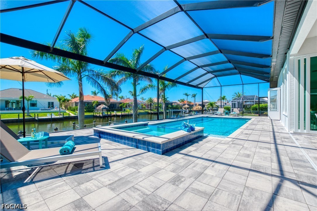 3 Bed Pool Home for Sale in Cape Coral, photo 4