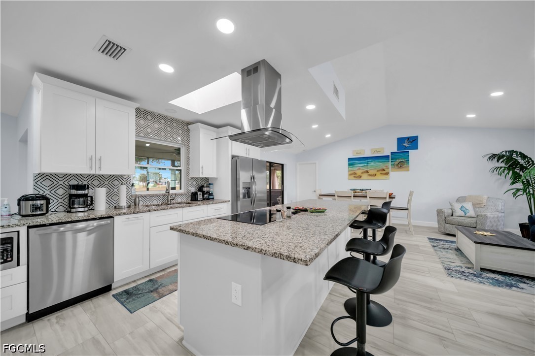 3 Bed SingleFamilyResidence for Sale in Pebble Beach, photo 4