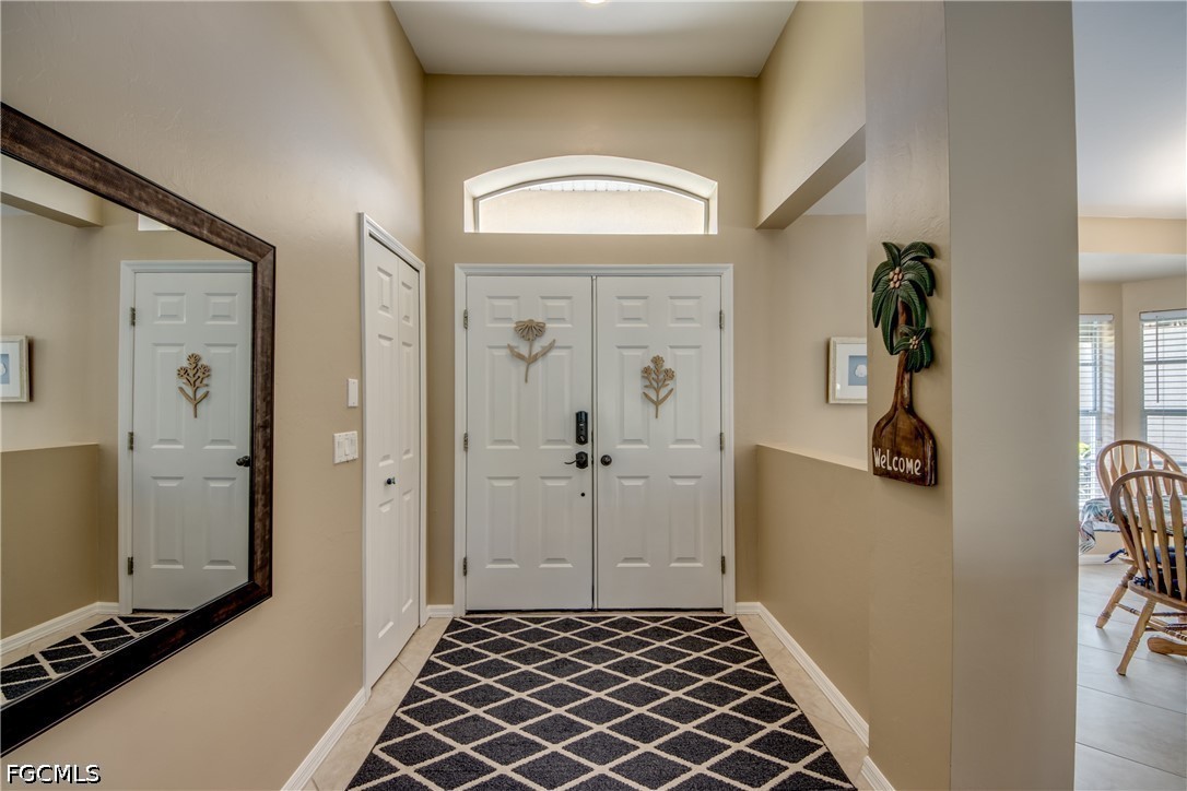 3 Bed Pool Home for Sale in Cape Coral, photo 4