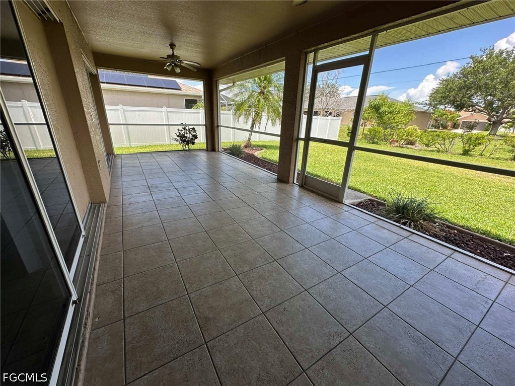 3 Bed SingleFamilyResidence for Sale in Cape Coral, photo 4