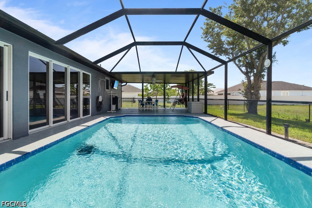 4 Bed Pool Home for Sale in Cape Coral, photo 4