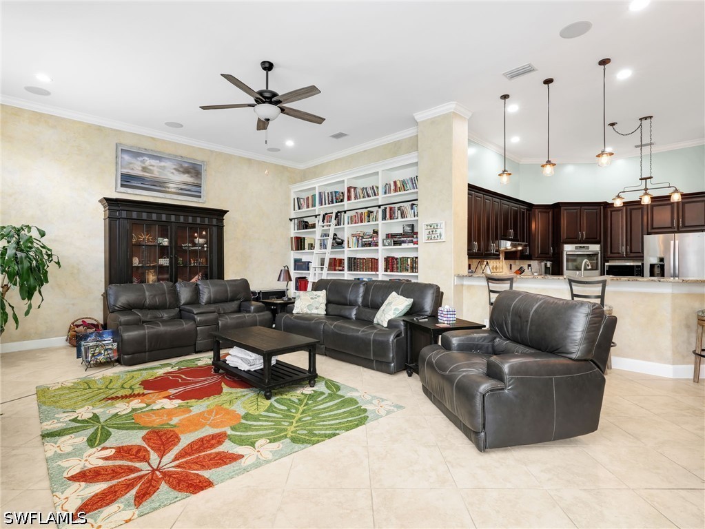 4 Bed Pool Home for Sale in Naples, photo 4