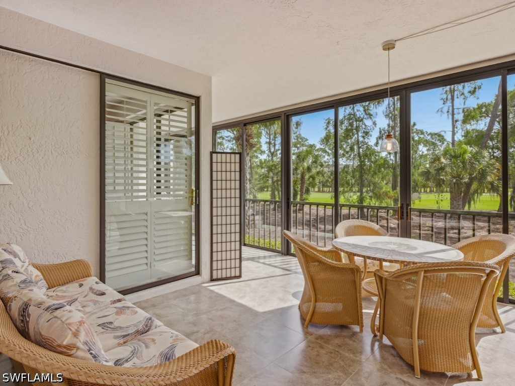 2 Bed Condominium for Sale in Eagle Creek, photo 4