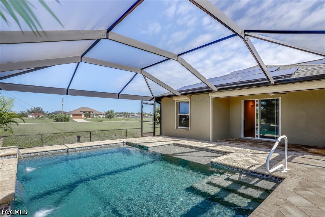 3 Bed Pool Home for Sale in Cape Coral, photo 4