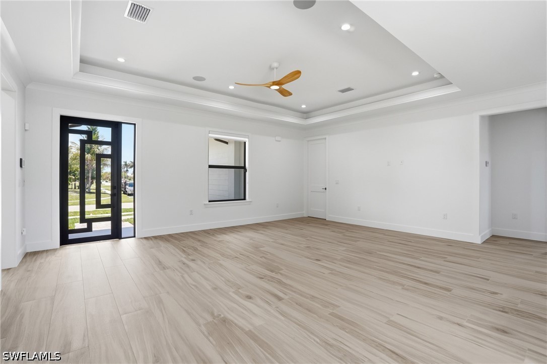 3 Bed Pool Home for Sale in Marco Beach, photo 4