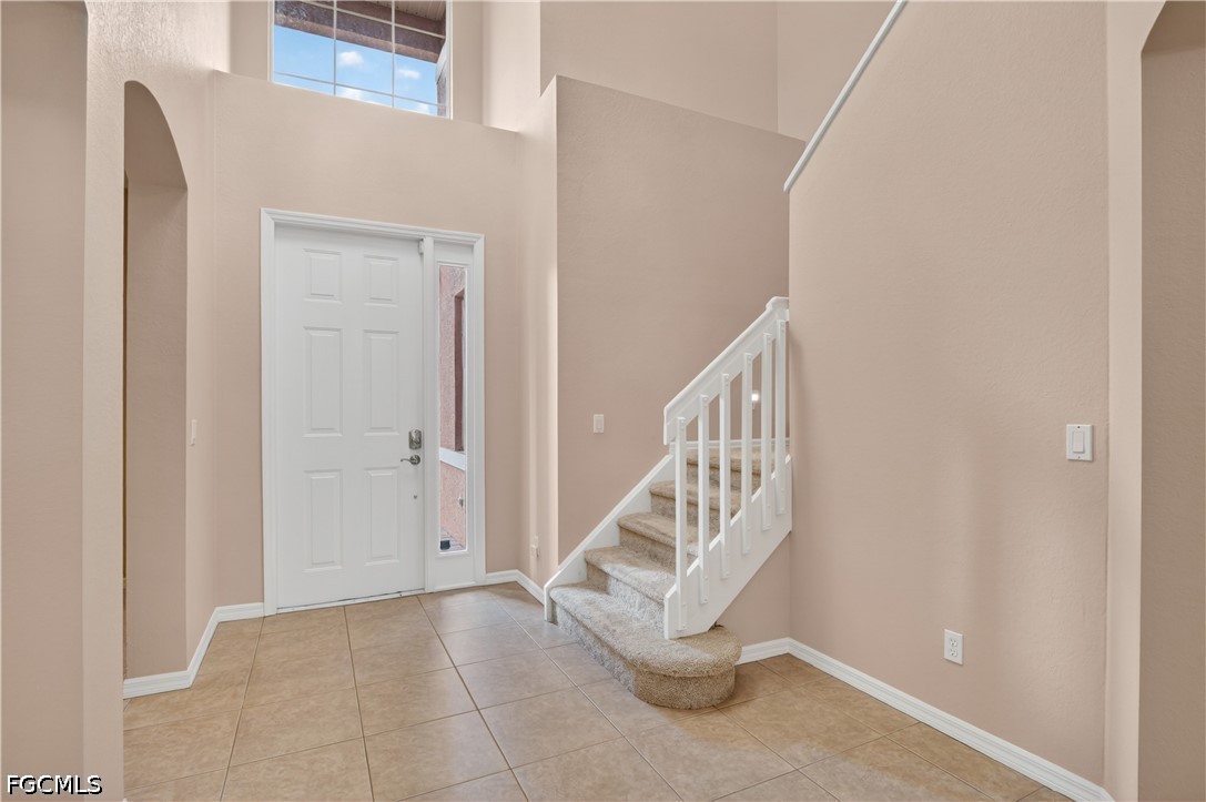 4 Bed SingleFamilyResidence for Sale in Fort Myers, photo 4