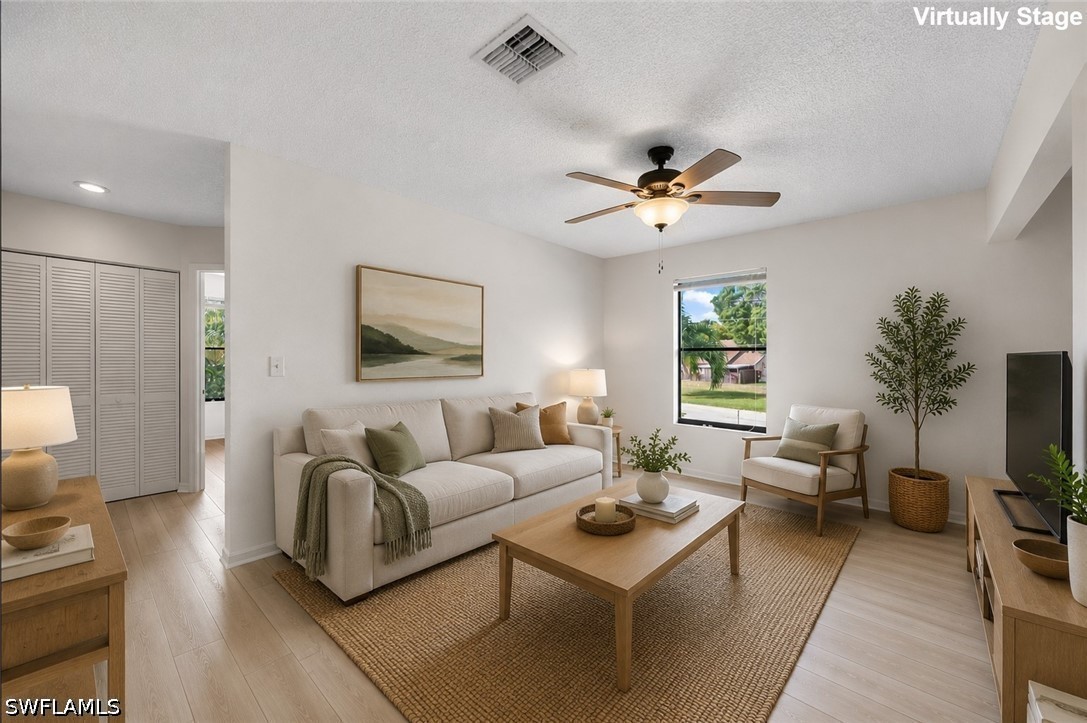 2 Bed Condominium for Sale in Fort Myers, photo 4