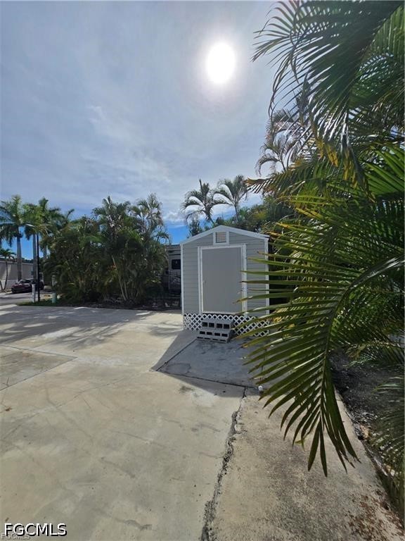 Waterfront Home for Sale in Fort Myers, photo 4