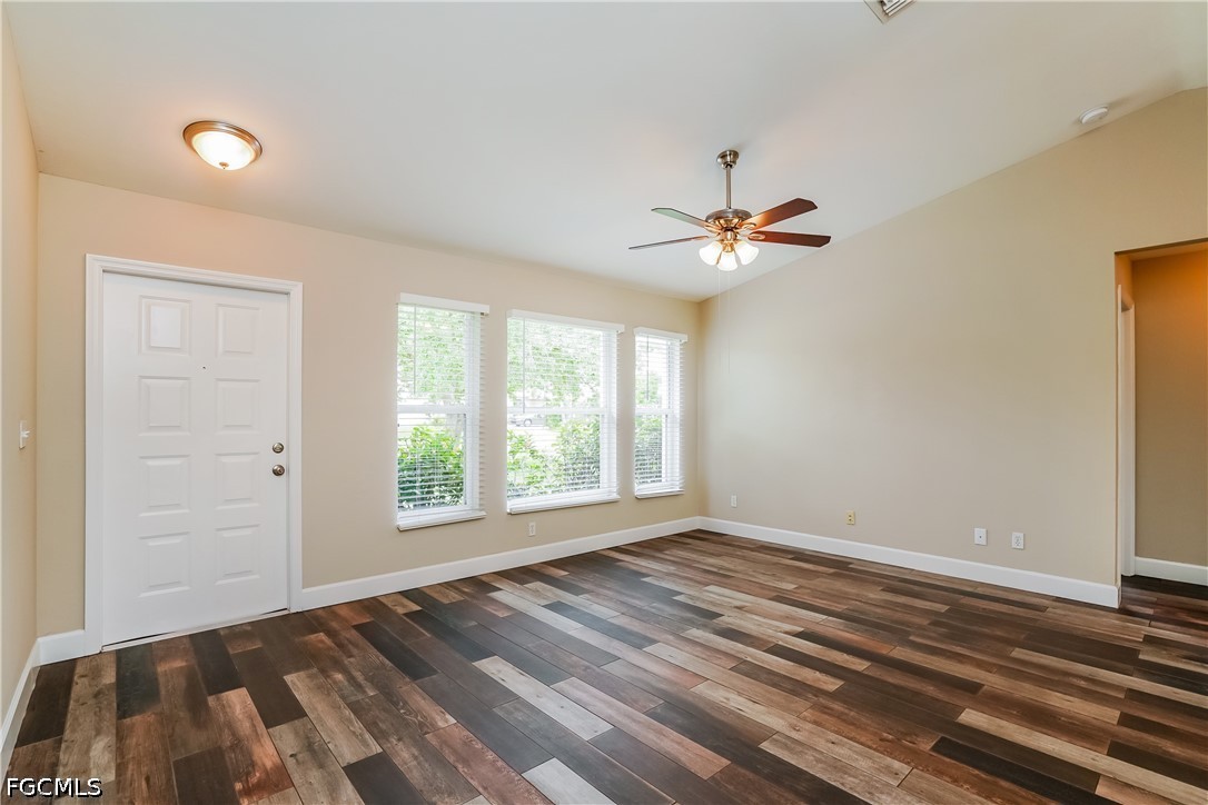 3 Bed SingleFamilyResidence for Sale in Cape Coral, photo 4