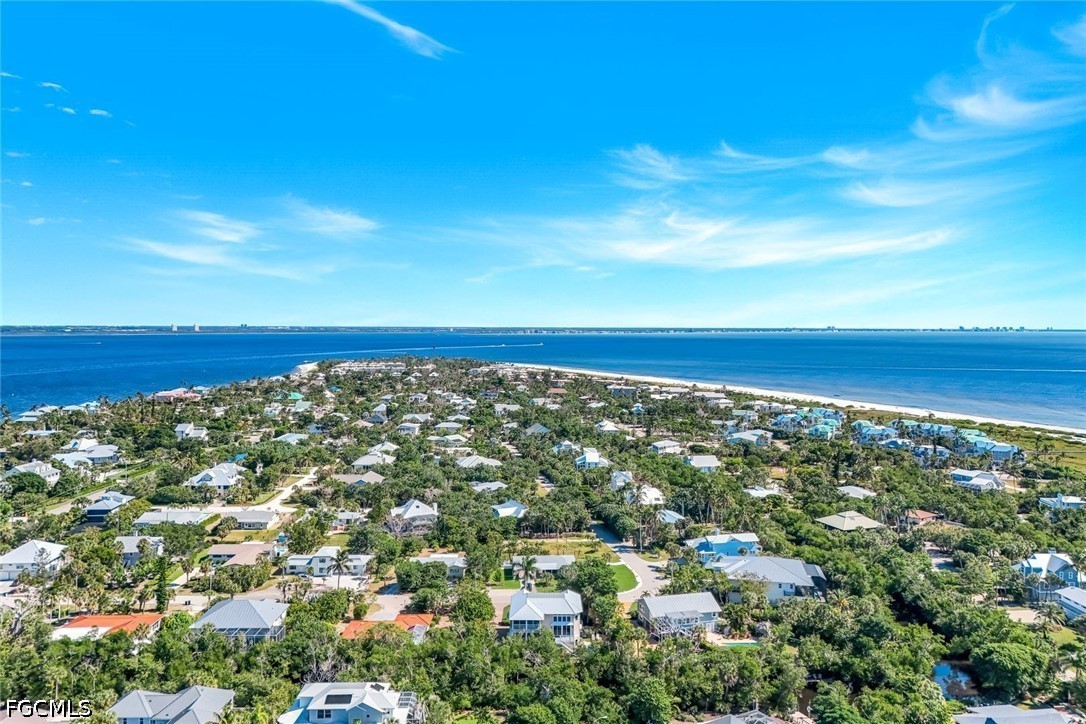 4 Bed Pool Home for Sale in Sanibel Estates, photo 4