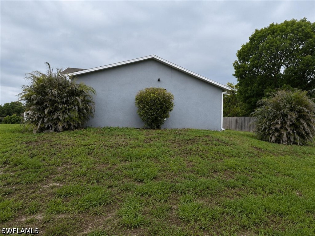 3 Bed SingleFamilyResidence for Sale in Lehigh Acres, photo 4