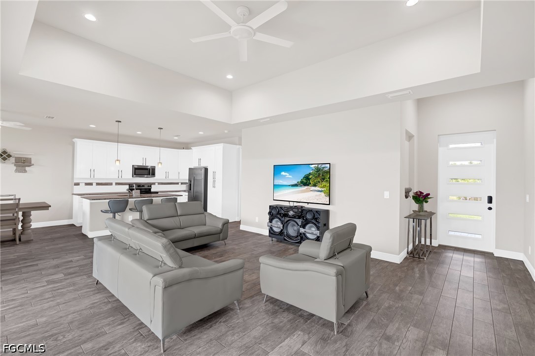 3 Bed SingleFamilyResidence for Sale in Port Labelle, photo 4
