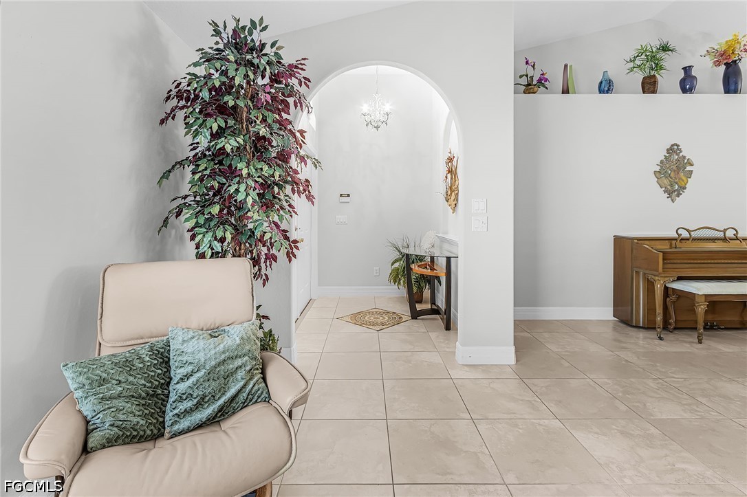 3 Bed Pool Home for Sale in Cape Coral, photo 4