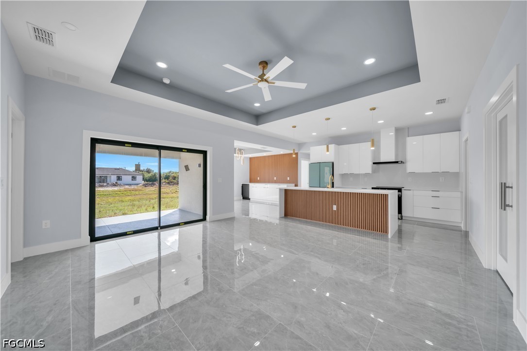 3 Bed SingleFamilyResidence for Sale in Lehigh Acres, photo 4