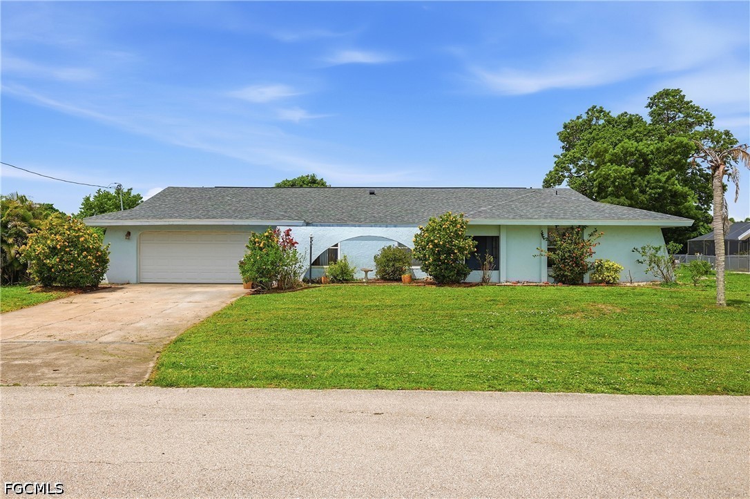 4 Bed Pool Home for Sale in Cape Coral, photo 4