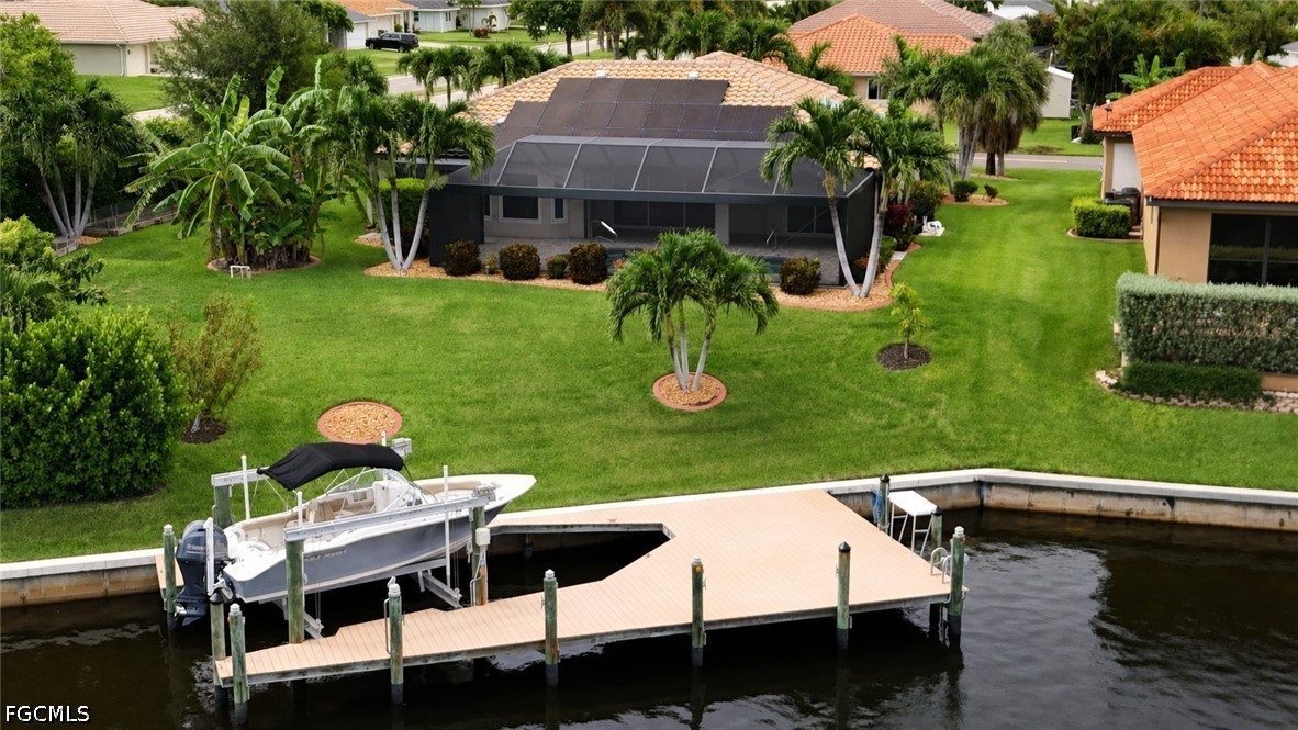 3 Bed Pool Home for Sale in Cape Coral, photo 4