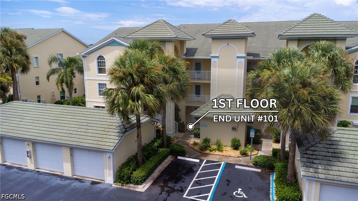 2 Bed Condominium for Sale in Naples, photo 4