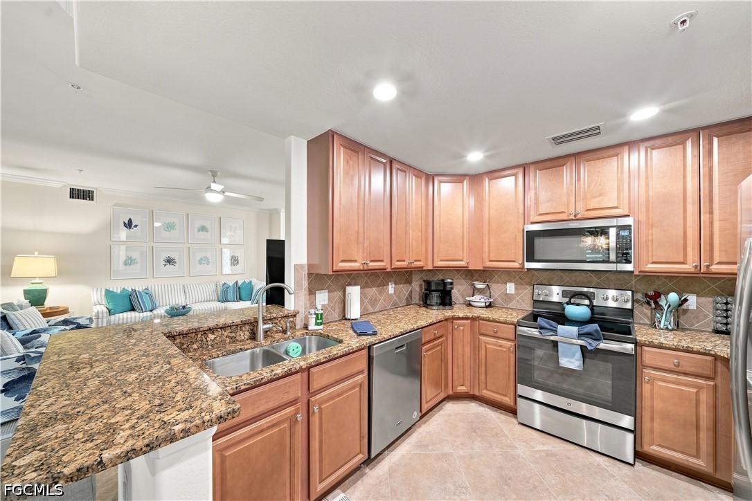 3 Bed Waterfront Home for Sale in Bonita Springs, photo 4