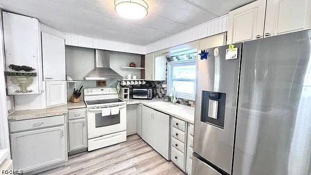 2 Bed Waterfront Home for Sale in Old Bridge Village, photo 4