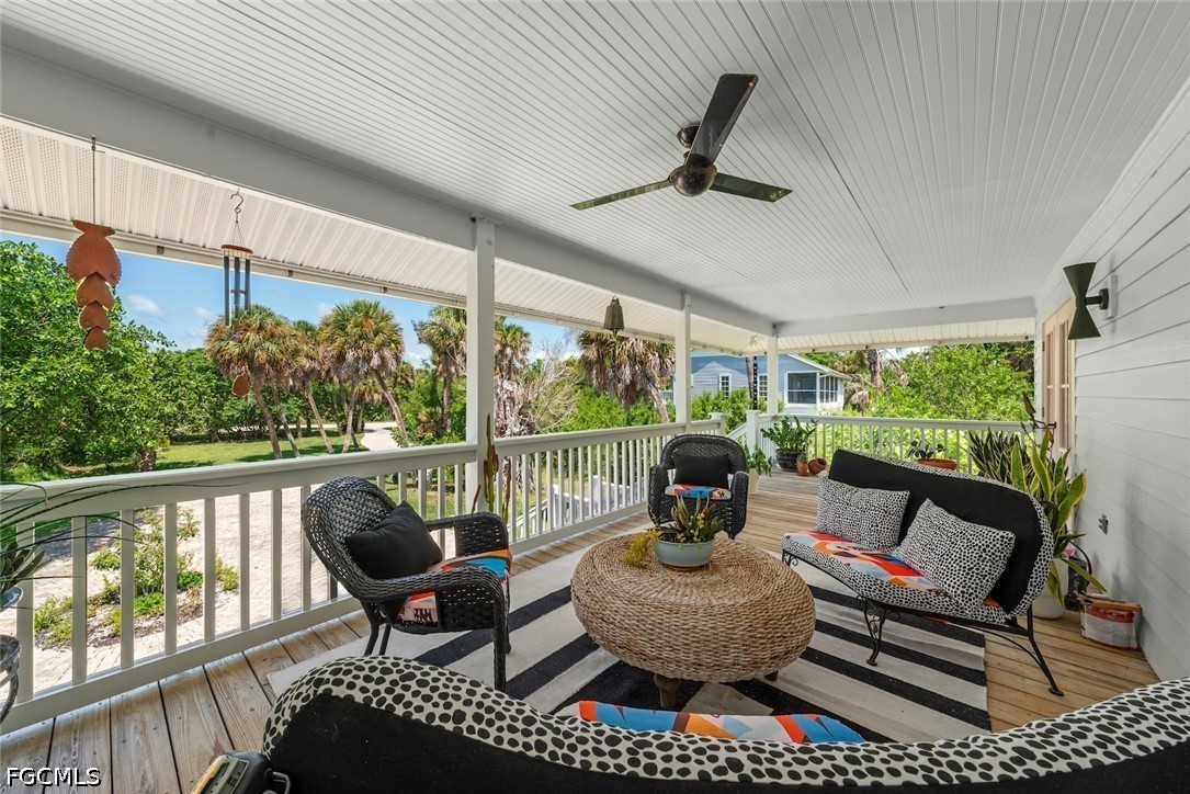 3 Bed Pool Home for Sale in Dinkins Bayou, photo 4