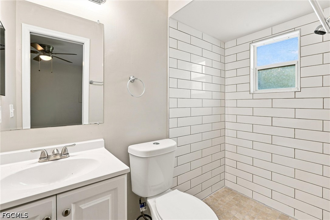 3 Bed SingleFamilyResidence for Sale in San Carlos Park, photo 4