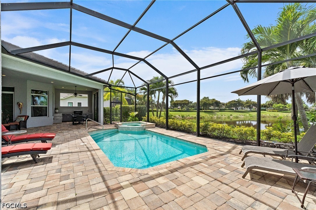 4 Bed Pool Home for Sale in Torrey Pines, photo 4
