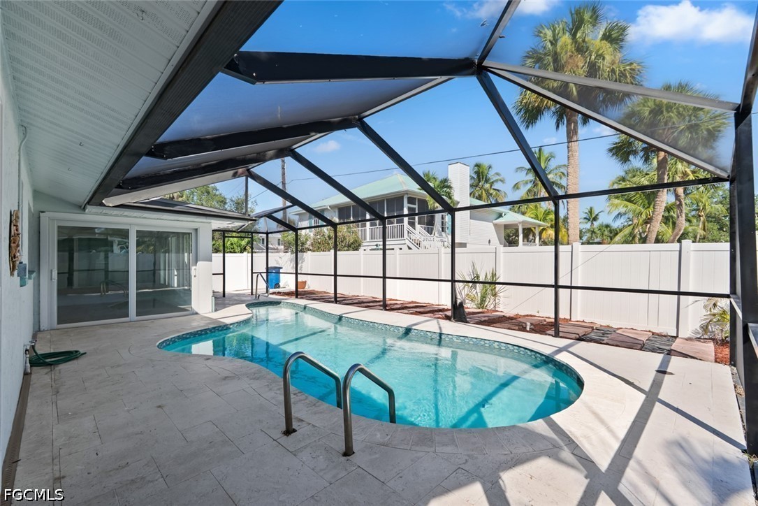 3 Bed Pool Home for Sale in Leilani, photo 4