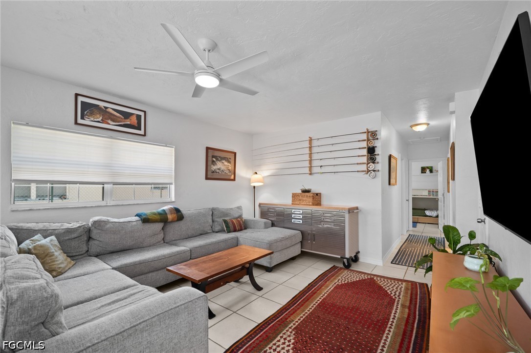3 Bed SingleFamilyResidence for Sale in Naples, photo 4