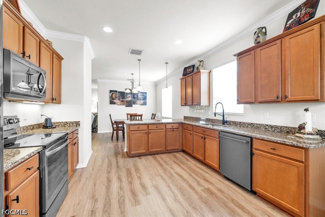 3 Bed Pool Home for Sale in North Fort Myers, photo 4