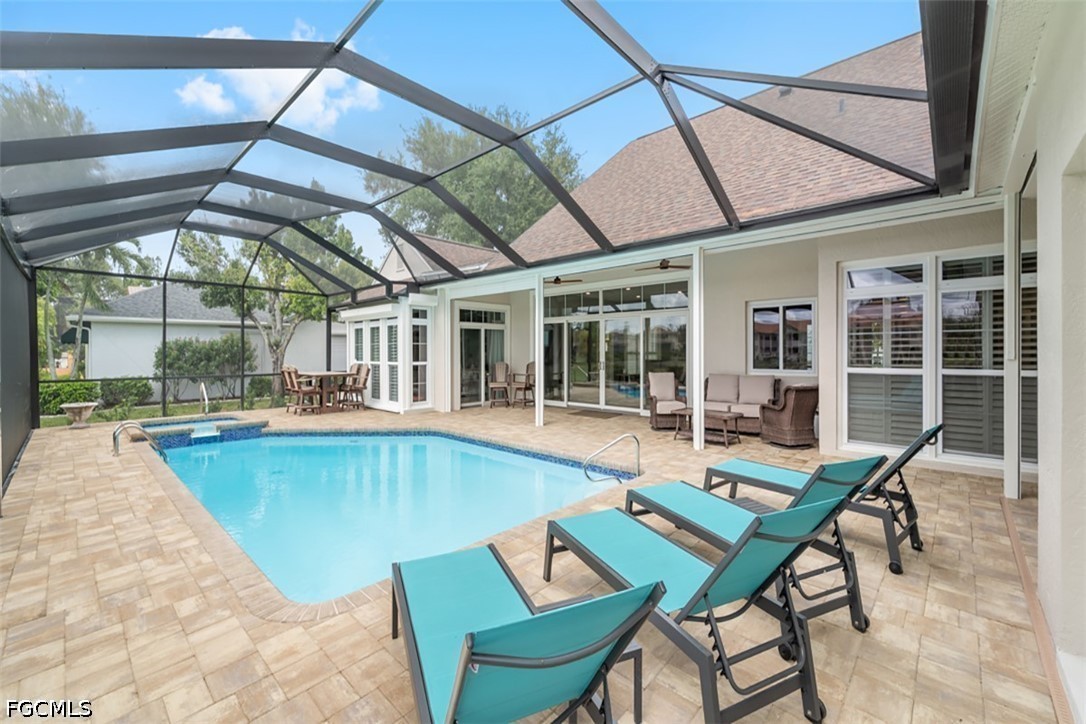 4 Bed Pool Home for Sale in The Forest, photo 4