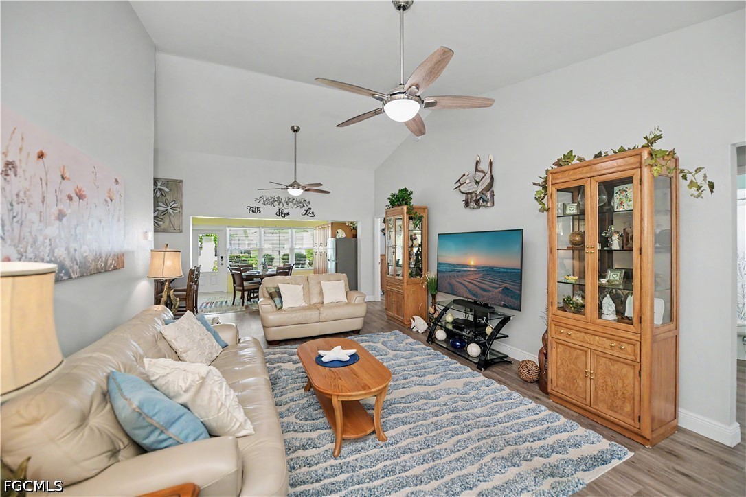 2 Bed SingleFamilyResidence for Sale in North Fort Myers, photo 4