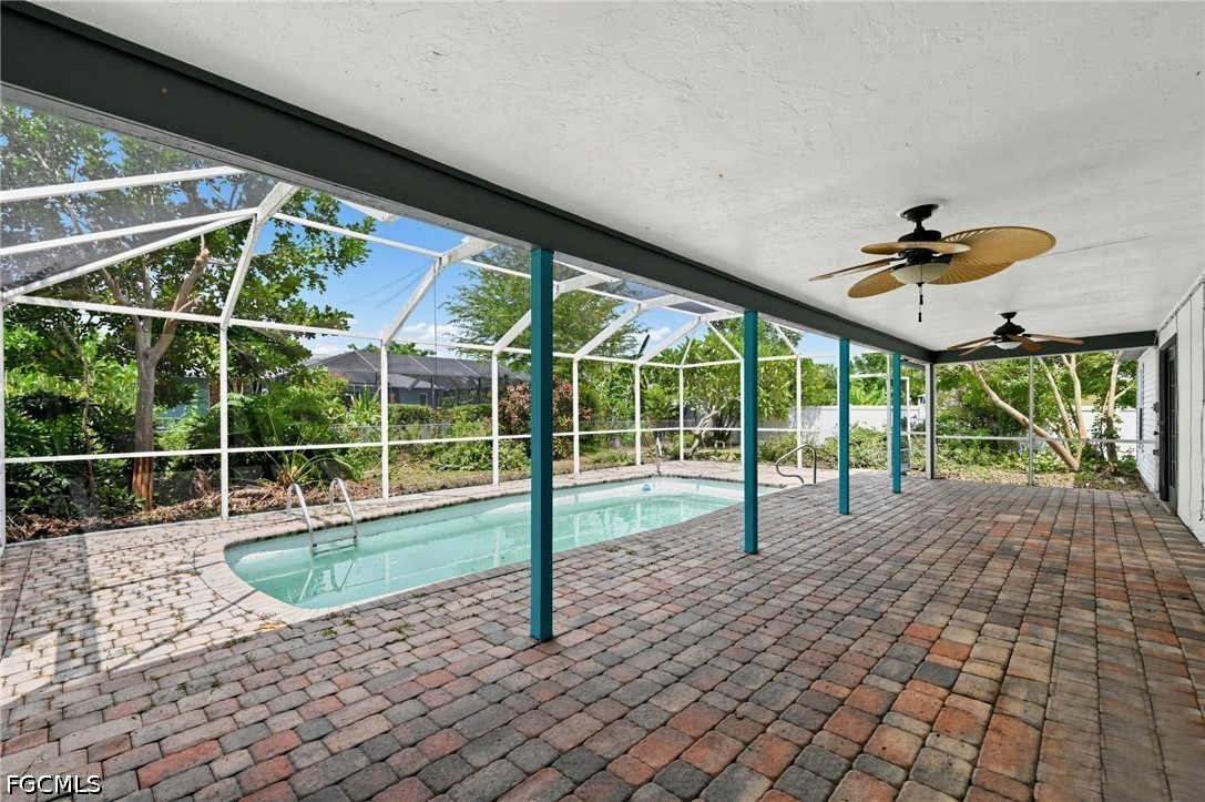 3 Bed Pool Home for Sale in Cape Coral, photo 4